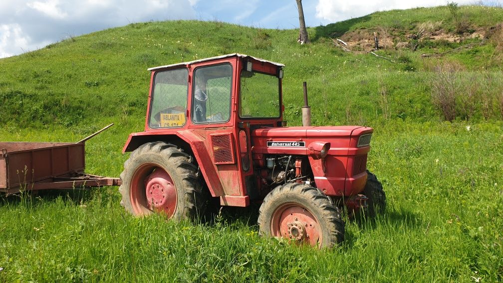 Tractor u445 utb