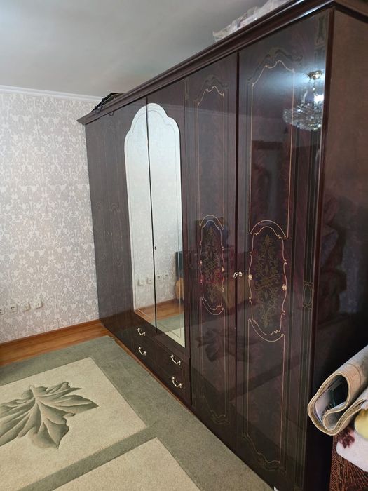 Шкаф 6ти дверный б/у