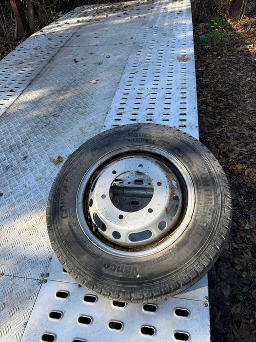 Резервна гума за Спринтер W 906 двойна гума