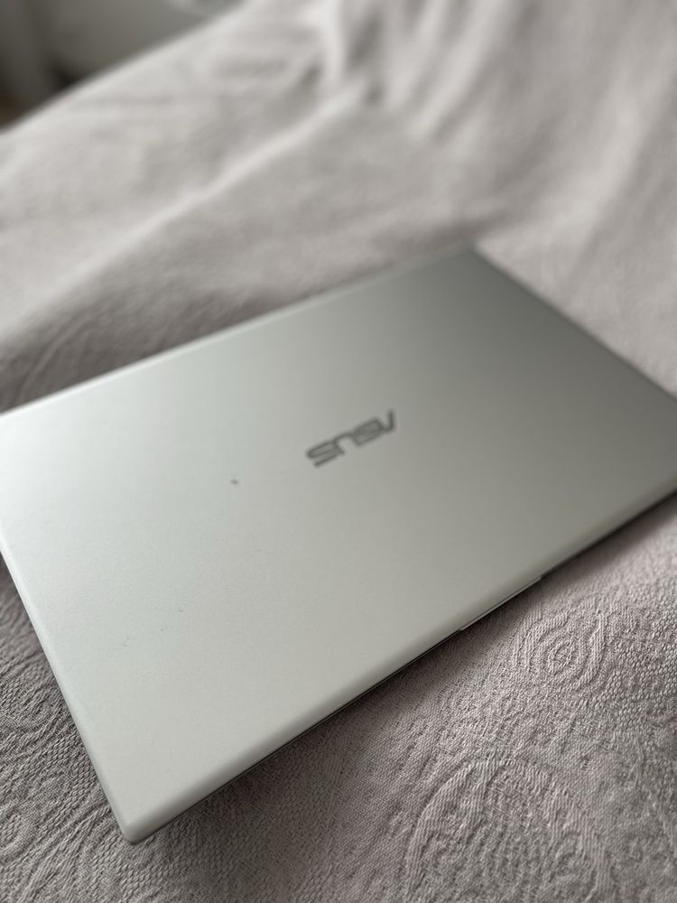 Продам Asus Vivobook