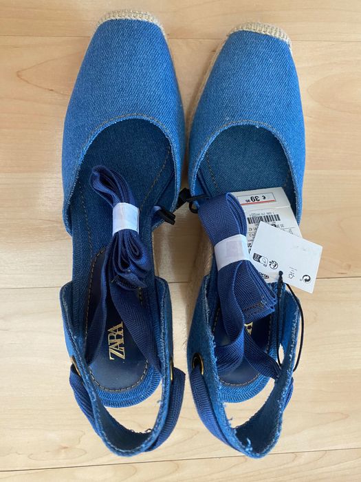 Сандали чисто нови с етикет 37 номер