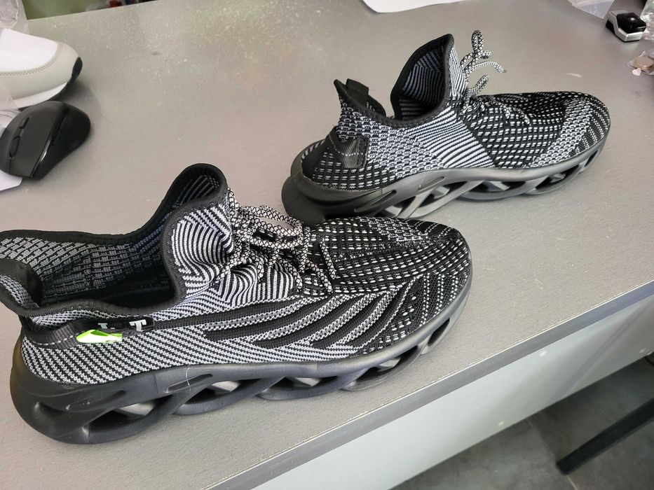 Спортни обувки 48 номер