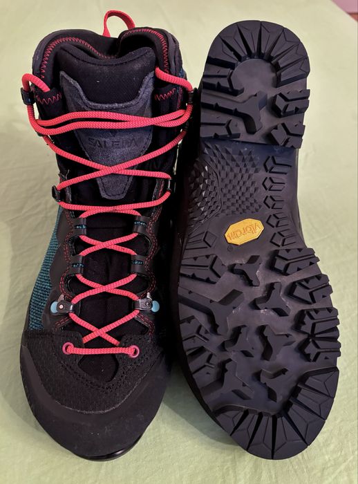 SALOMON номер 37,5 и SALEWA ном 38,5 туристически обувки, маратонки