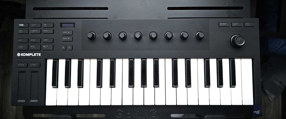 Native Instruments Komplete Kontrol M32 - Ca NOU