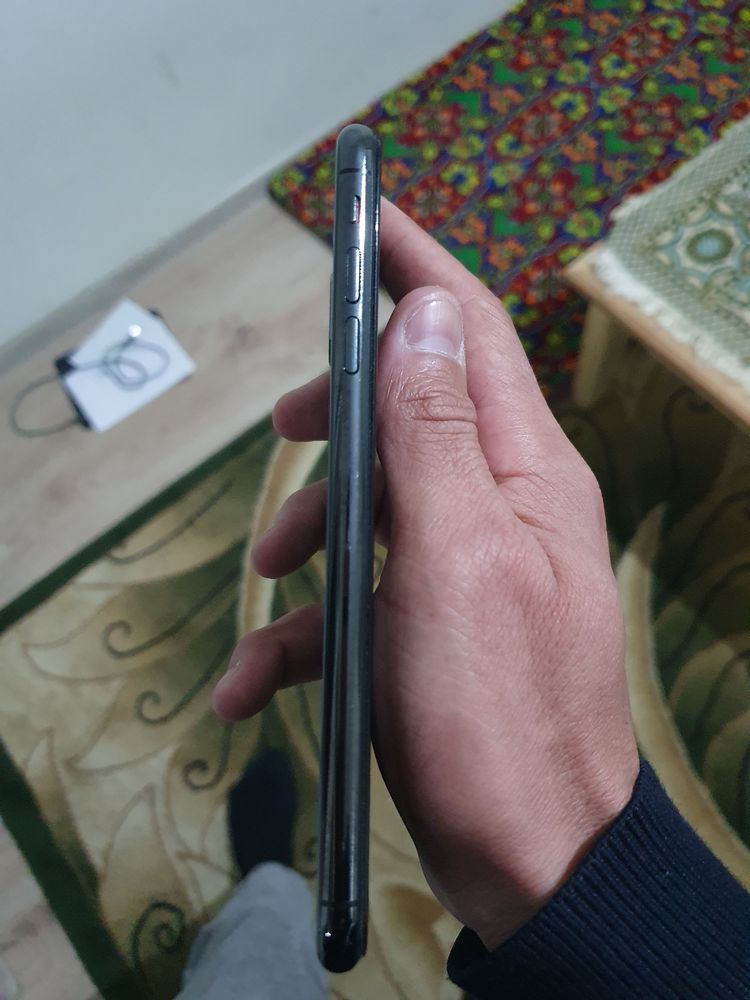 Iphone XS Max sotiladi 64 gb