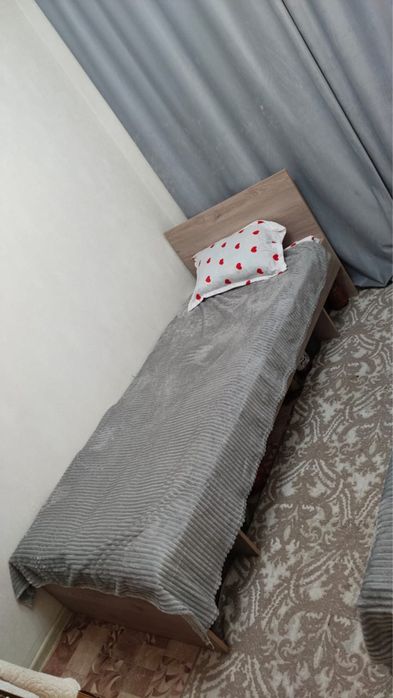 Продам кровать 2 штуки в идиальном состоянии цена 1-го 30 000 тенге