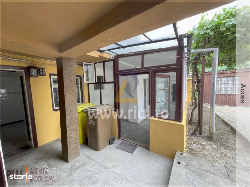 Apartament cu 3 camere, 2 familii pe curte