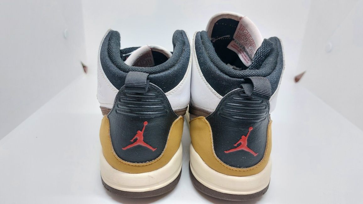 Детски маратонки Nike Air Jordan