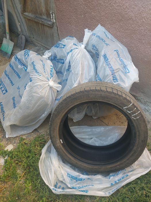 Продам колеса на 235/45R18