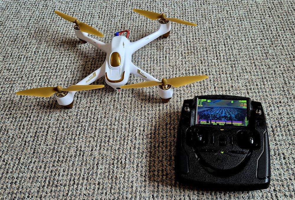 Drona HUBSAN X4 FPV H501S Nouă
