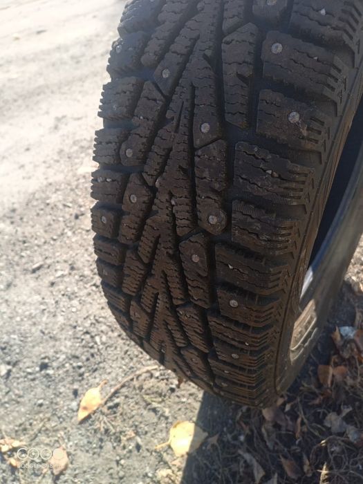 Шины зимние в хорошем состоянии