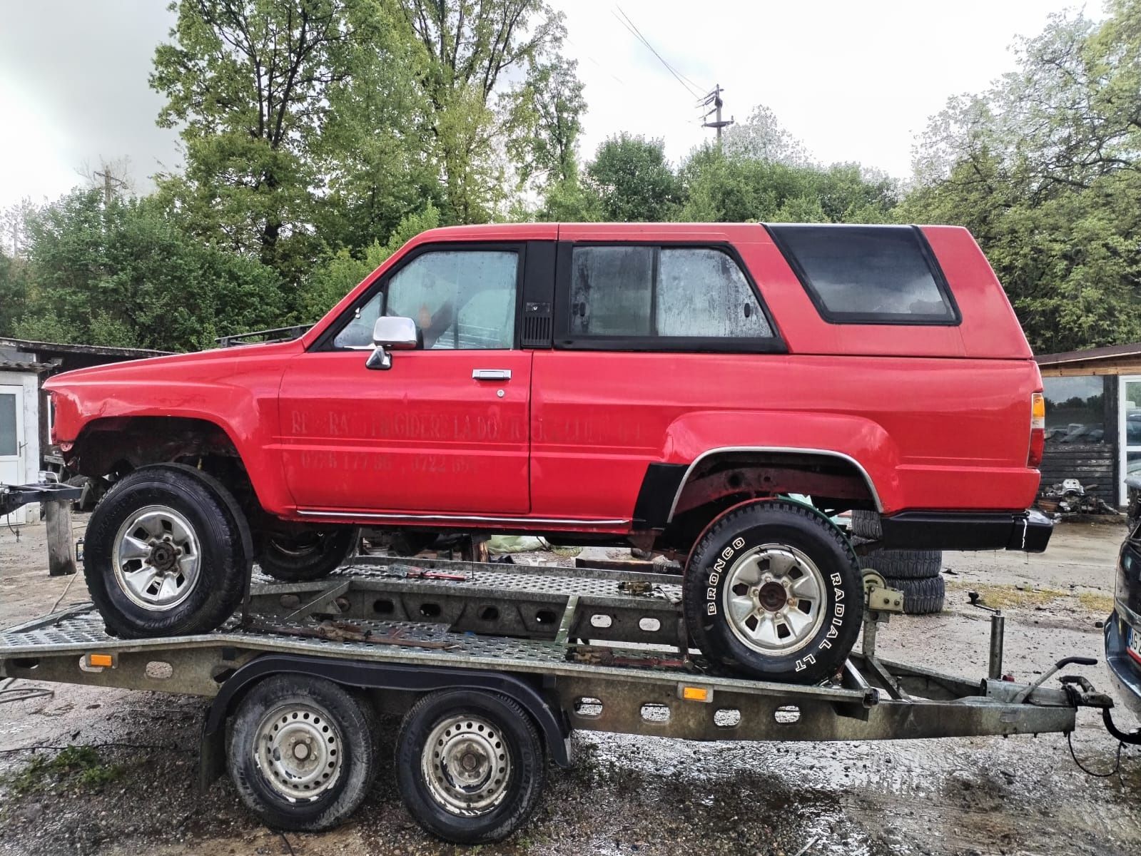 Vând toyota 4 runner hilux An fab 1986