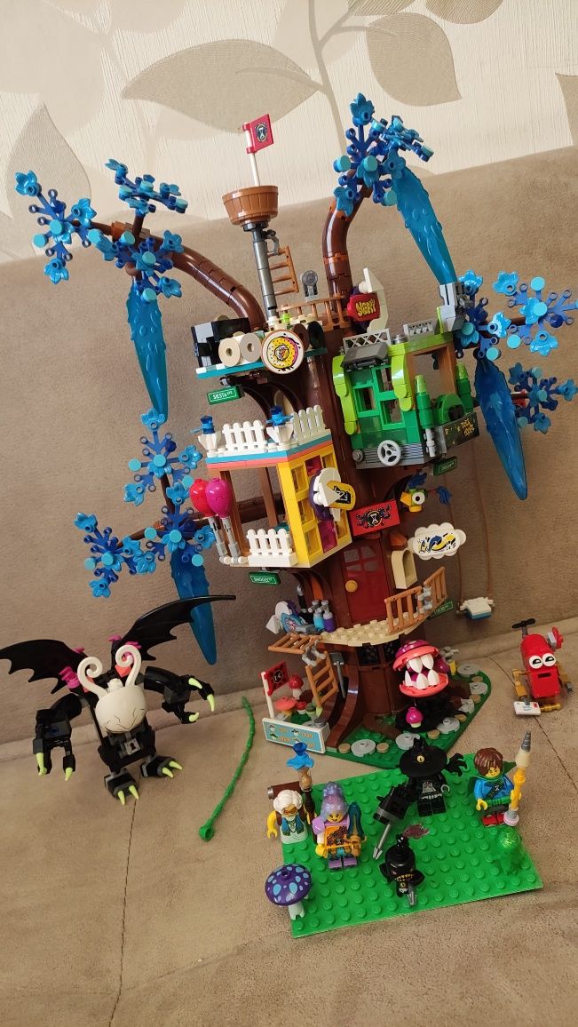 LEGO DREAMZzz Фантастична дървесна къща 71461