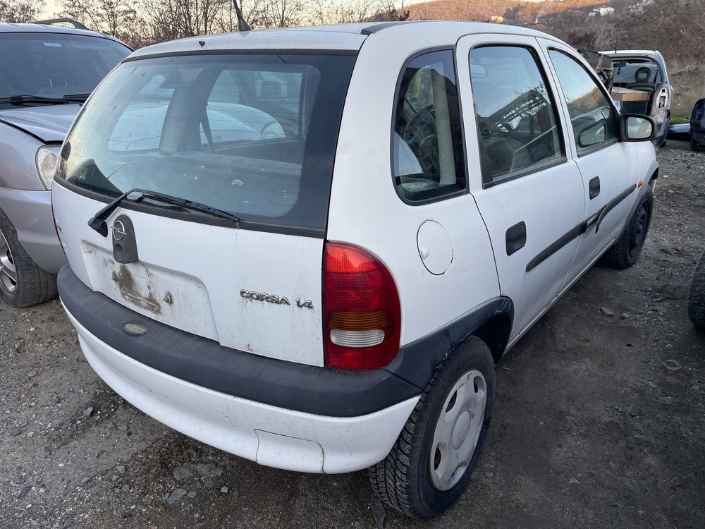 Opel Corsa B 1.4i 60кс 1998г На Части