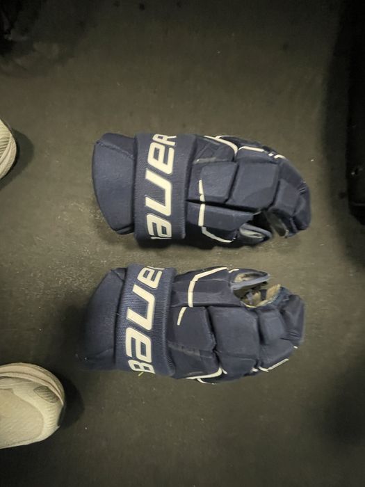 хоккейная форма.