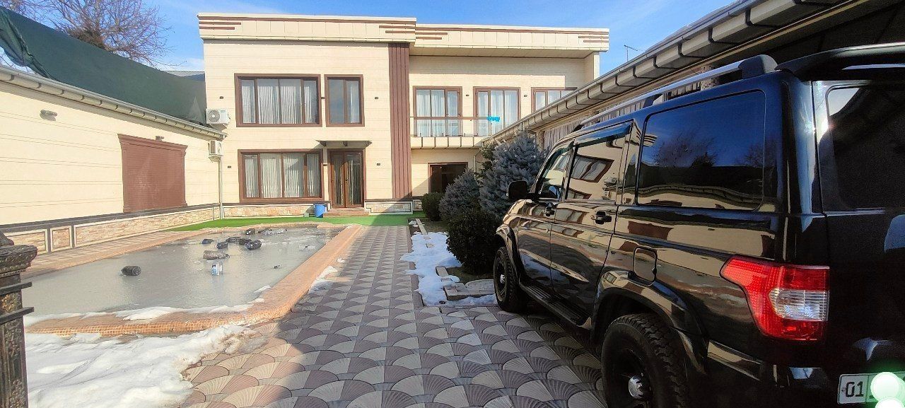 UAZ Patriot avtomobil srochna sotiladi