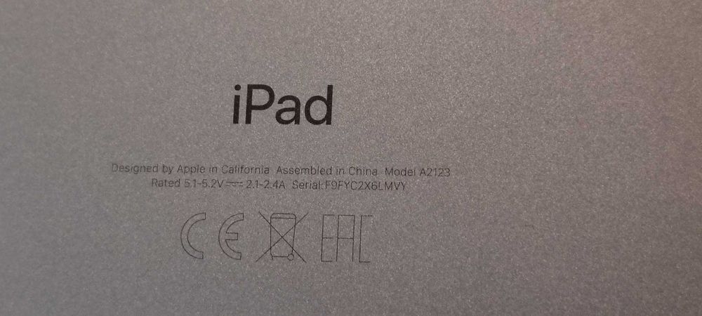 Продавам Apple за iPad Air 3-то поколение от 2019 г Wi-Fi + LTE връзка