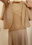 Rochie cu bolero din tricot acrilic bej cu model auriu
