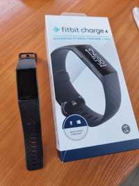 Fit bit charge4 смарт часовник + подарък