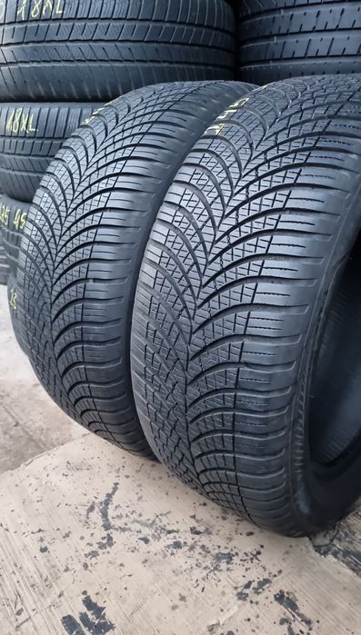 2 Anvelope Good Year 245 50 R19 M/S (4SEZOANE) Impecabile aproape NOI.