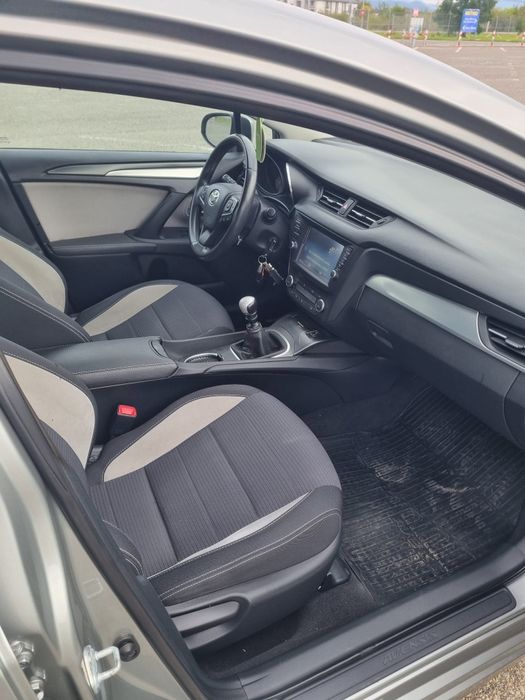 Toyota Avensis 2.0 D4