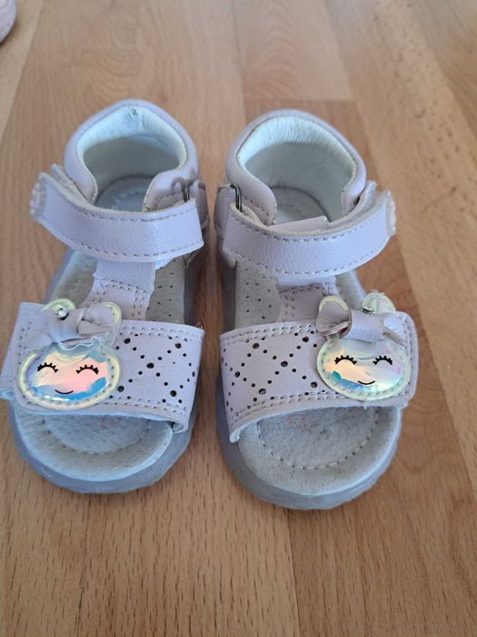 Обувки за момче и момиче