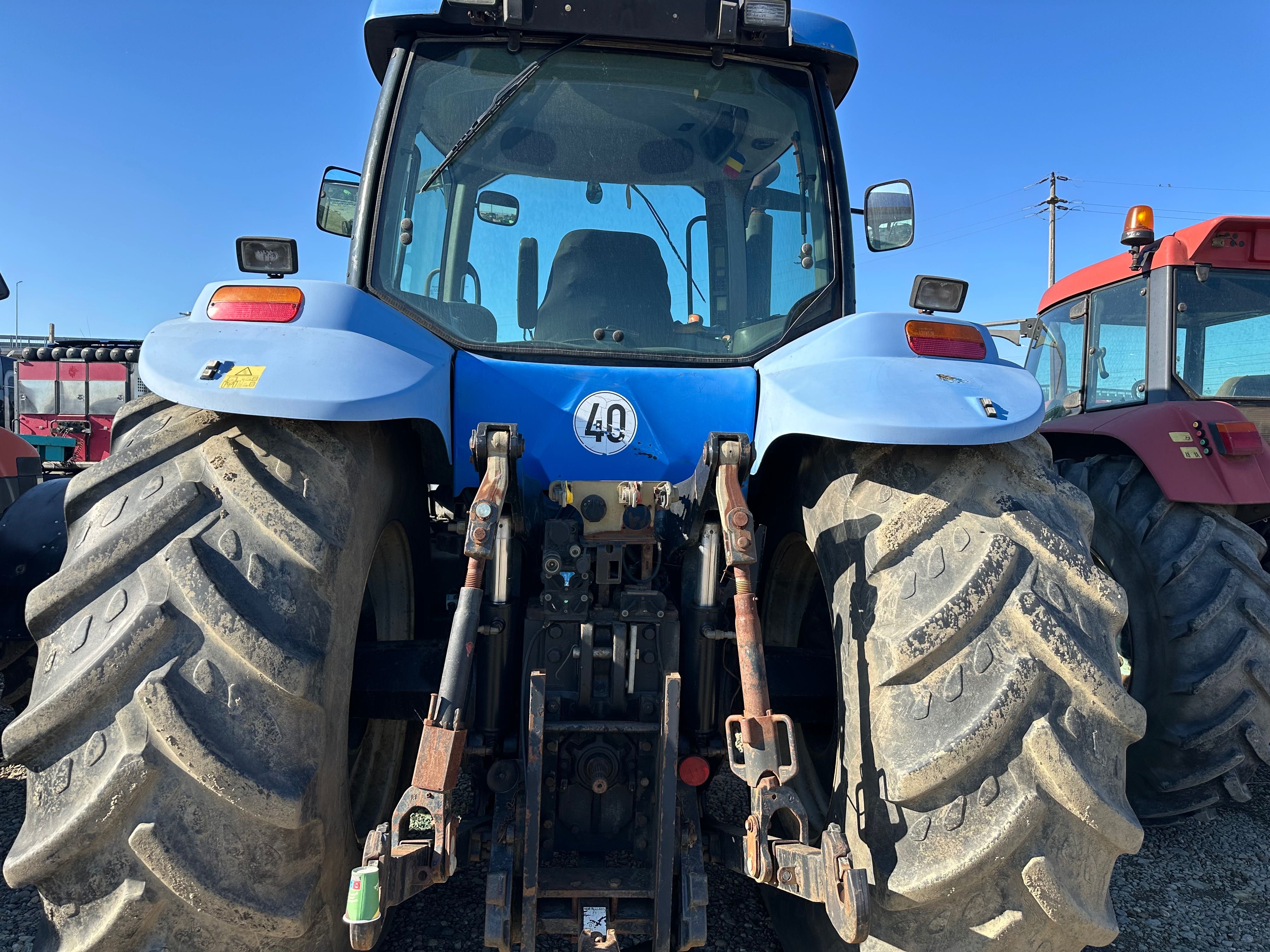 Tractor new holland tg 255