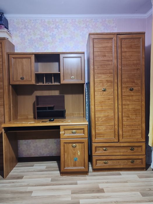 Шкафы и полка настенная
