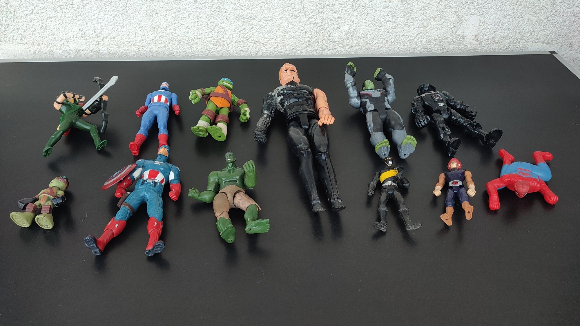 figurine supereroi avengers hasbro copii fete baieti Spiderman hulk