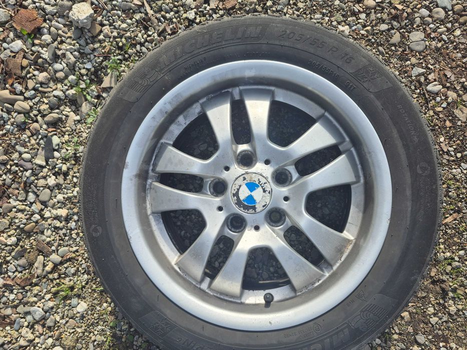 Set 4 roți bmw R16 205/55 cu cauciucuri de iarnă