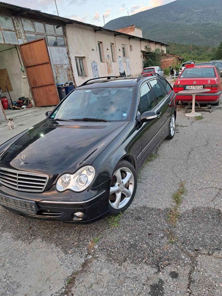 Mercedes w203 face 2005г бензин