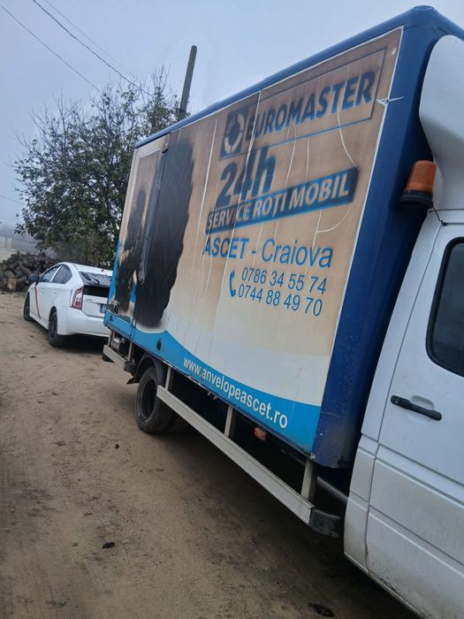 Servici de transport.