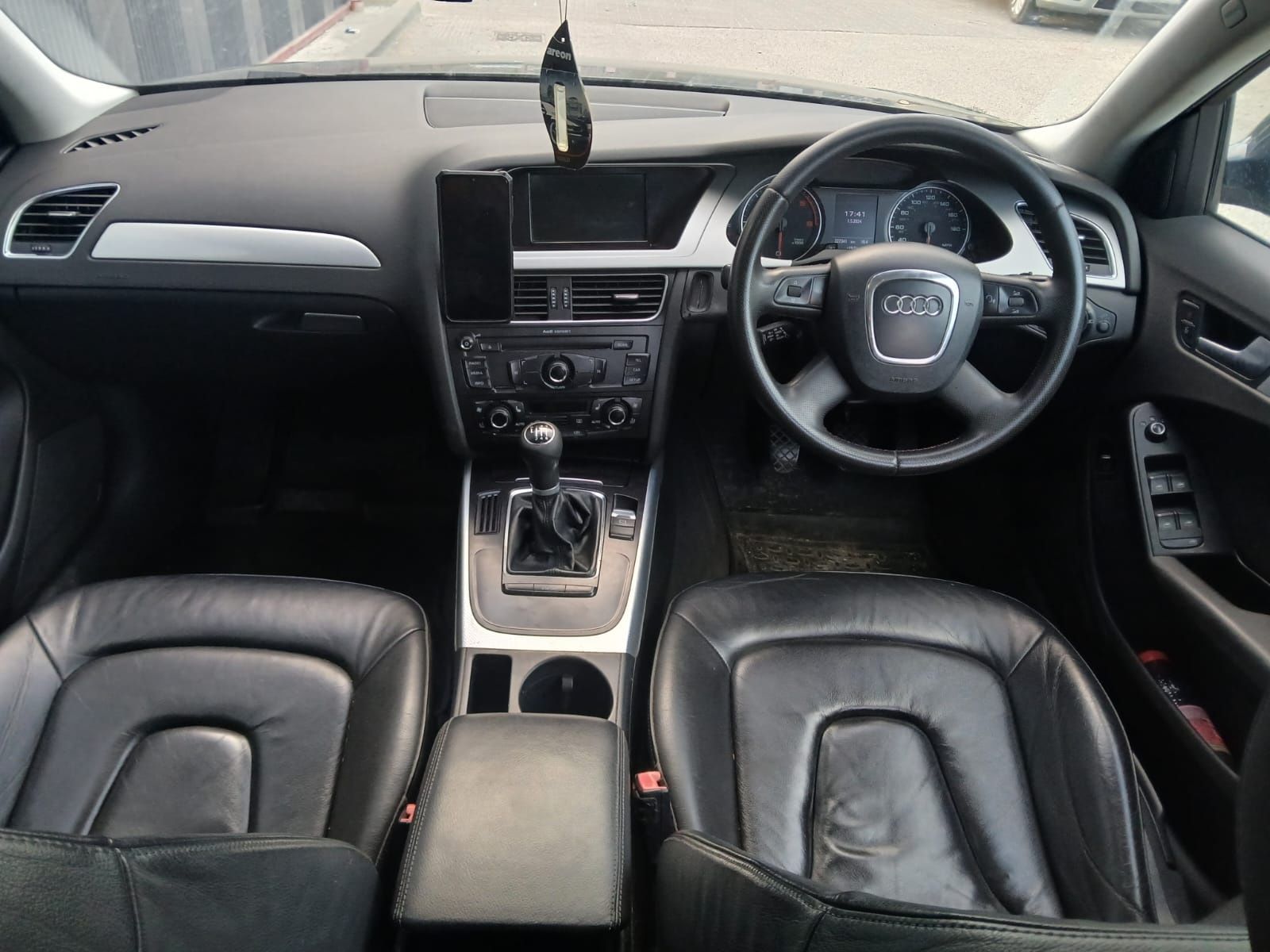 Audi a4 b8 2.0 tdi 143cp 2009