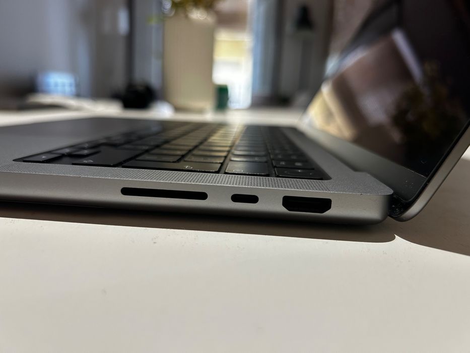 MacBook Pro 14 inch 2021