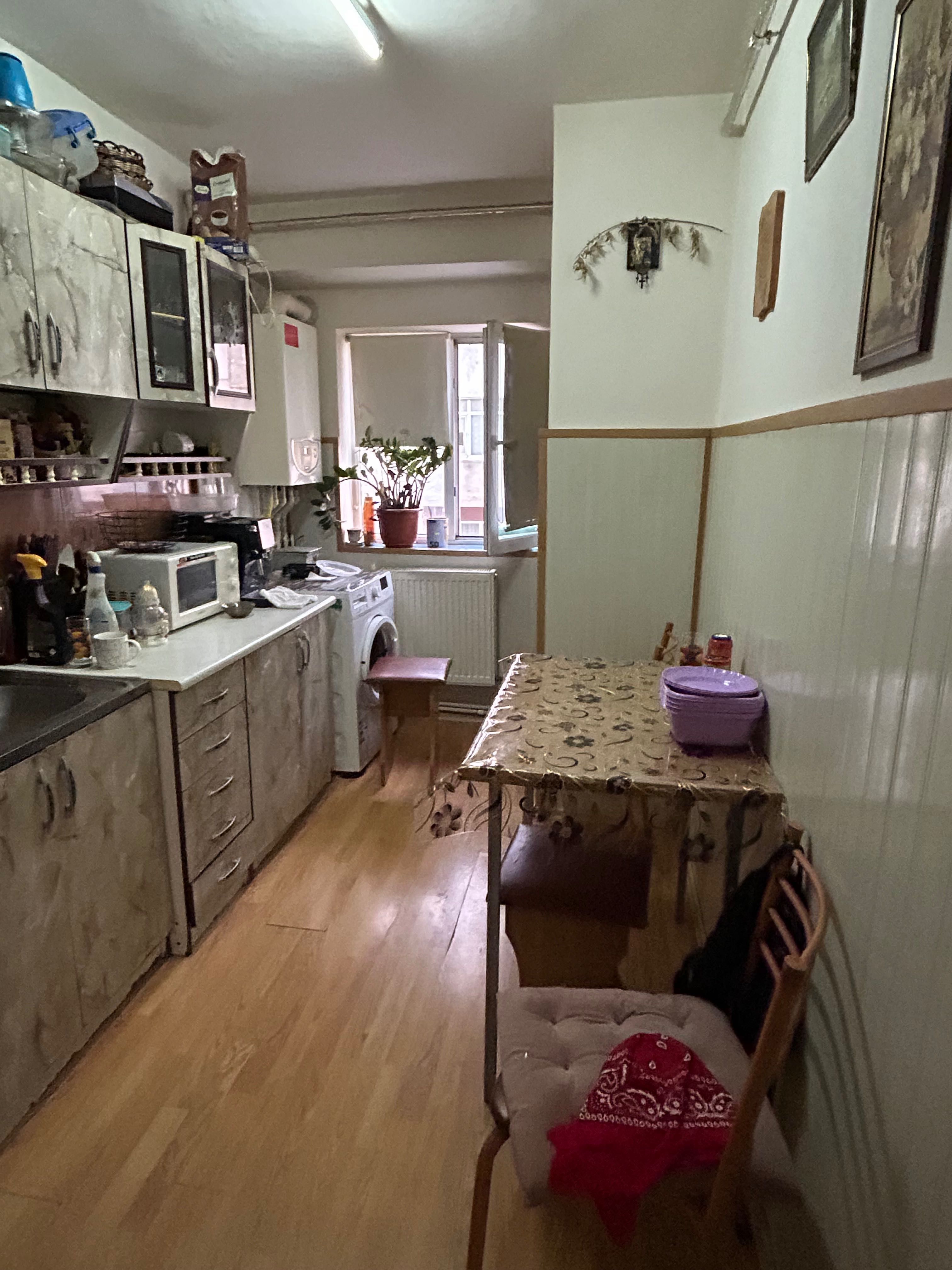 Vand apartament 2 camere