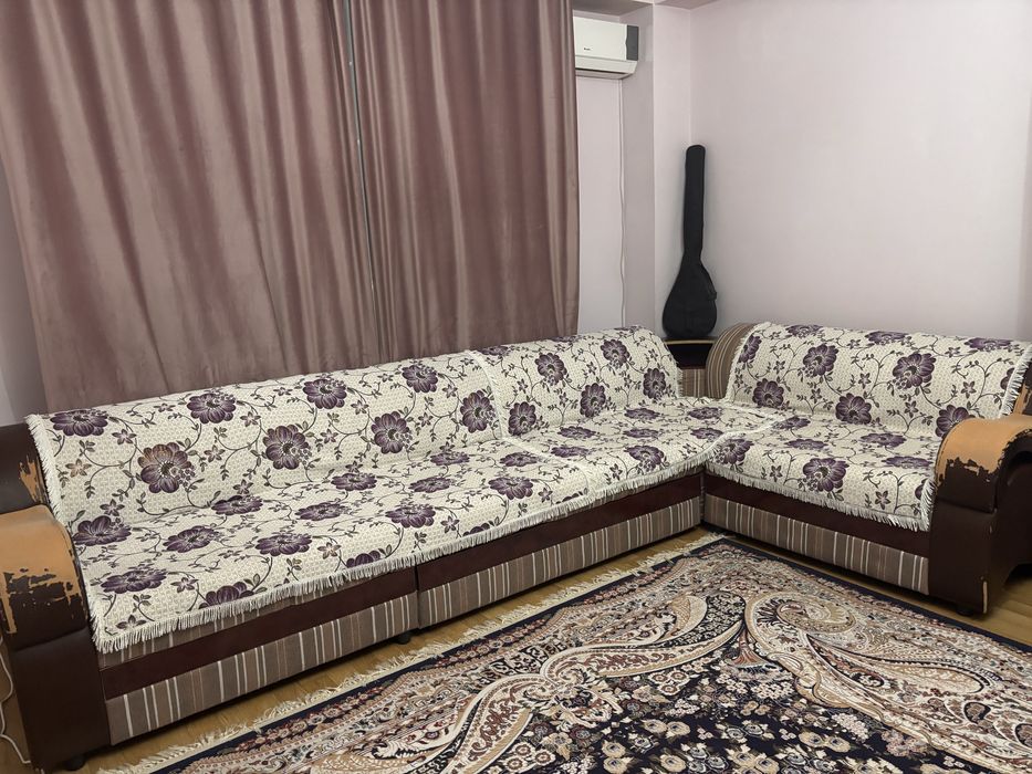 Диван угловой б/у