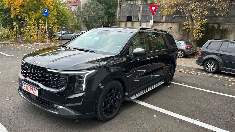 Kia Carnival Kia Carnival Made in Korea , Gravity 7 locuri