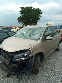 Volkswagen Touran 2.0 TDI 140 к.с. 2013 година , автоматик , на части