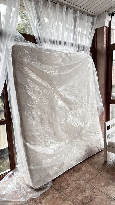 Россиский Матрас с размером 2м на 1.80м