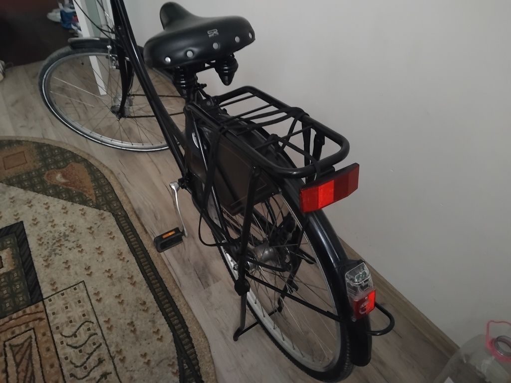 Se vinde bicsigleta gemana cu 3 viteze