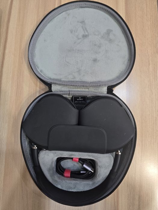 Продам наушники airpods max