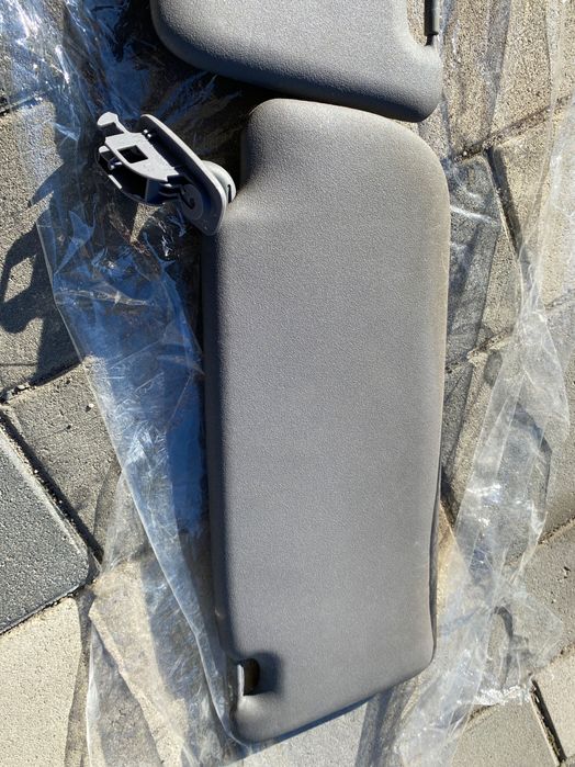 Продавам сенници за Audi A3 8L сиви