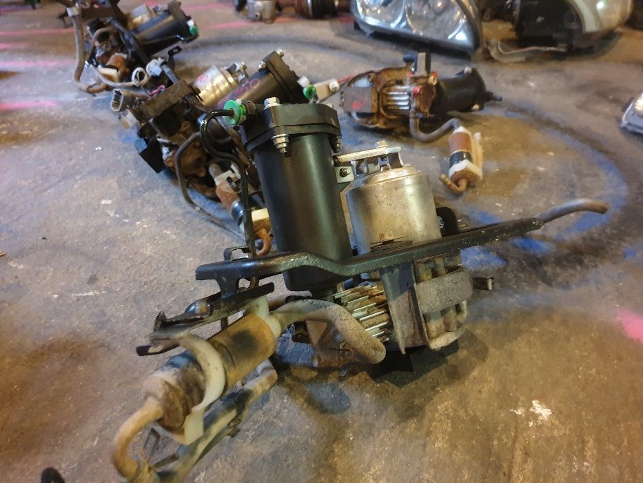 Пневма насос TOYOTA LEXUS