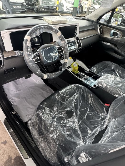 Kia Sorento 7 Mesta full 2023 yangi