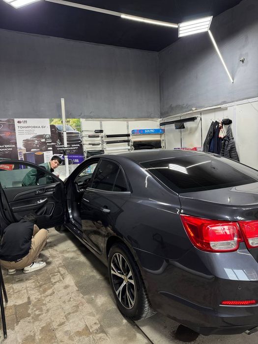 Mashina ideal holatda 2013yil ishlab chiqarilgan 2015yilda salondan