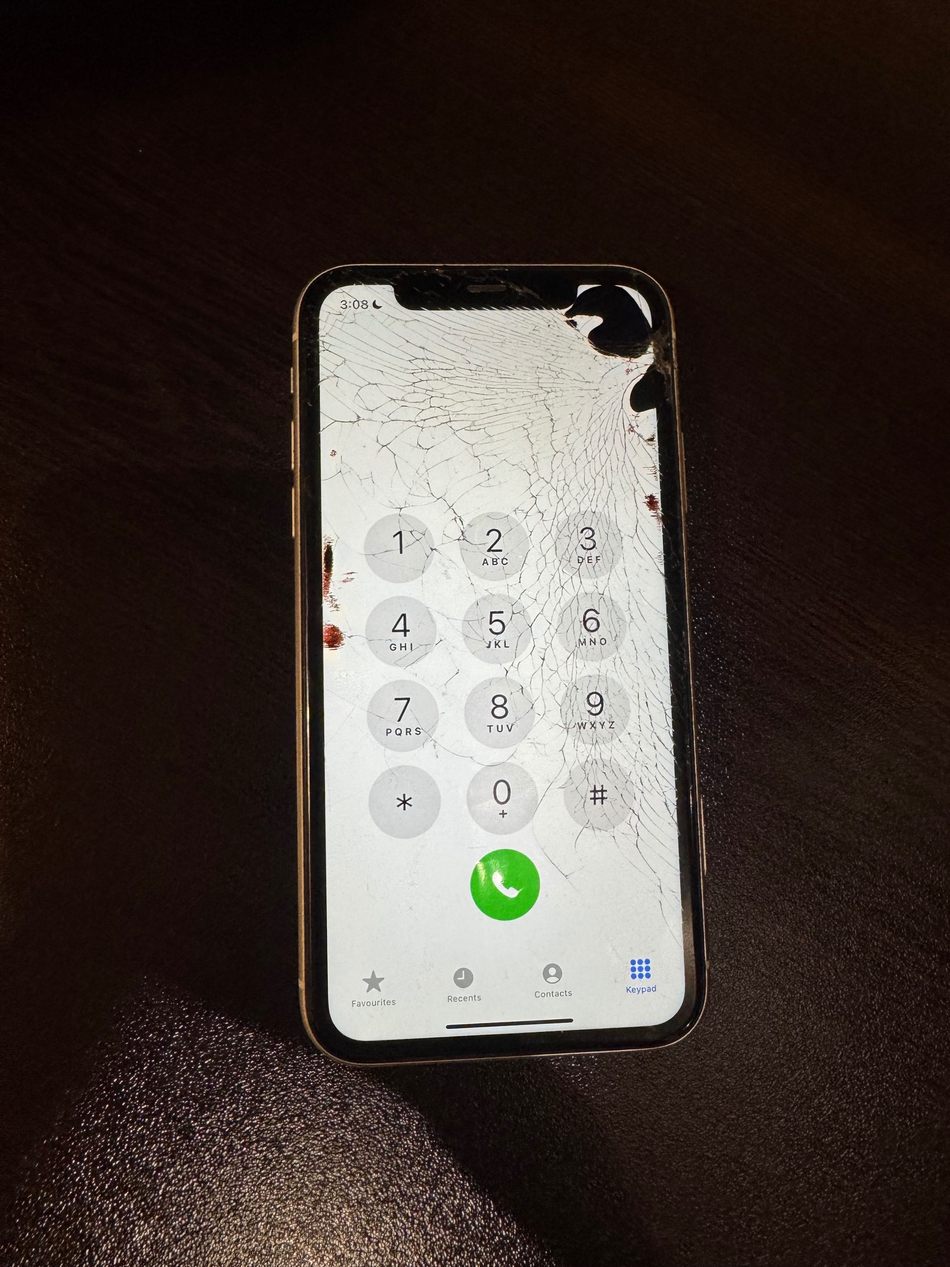 Iphone 11 счупен дисплей