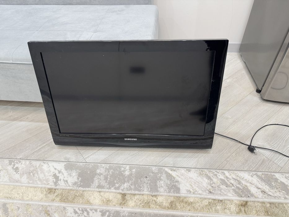 Телевизор SAMSUNG