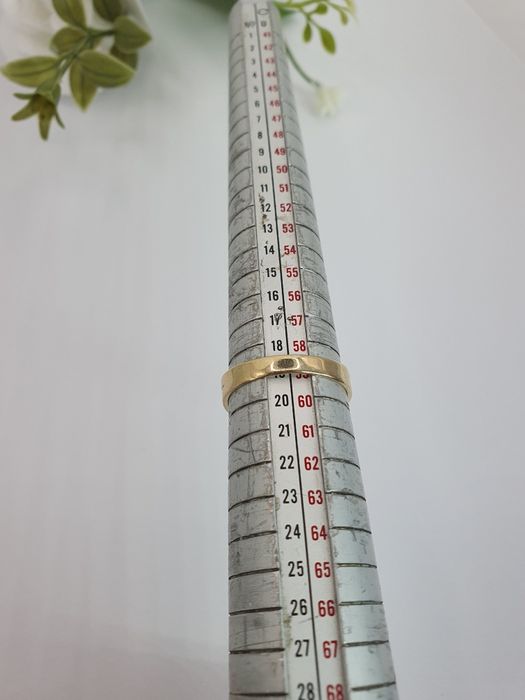 Inel din aur de 14K, model cu bile  mărimea 59, gramaj 2,78 g