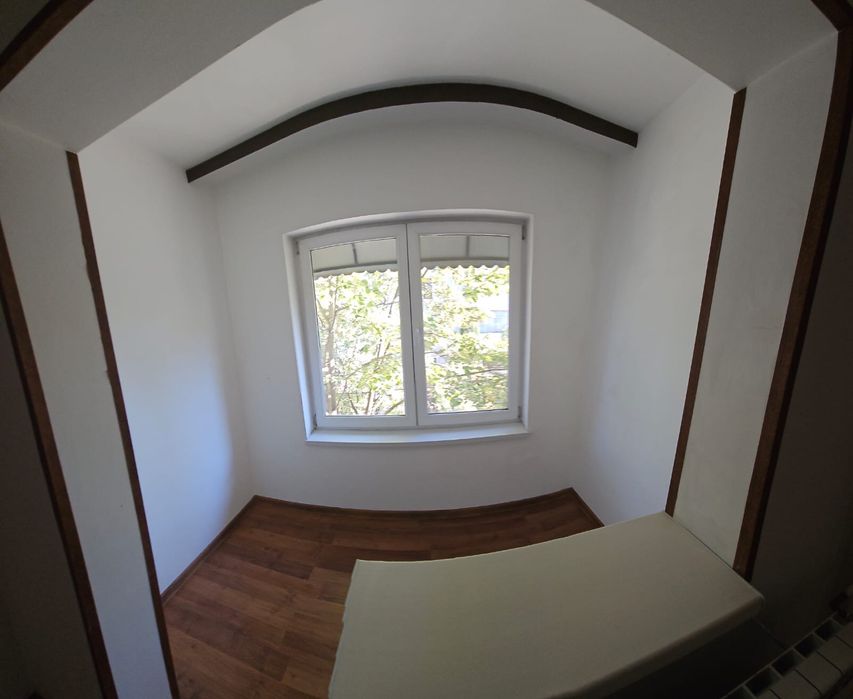inchiriez apartament 3 camere - zona centrală - ideal pentru familie