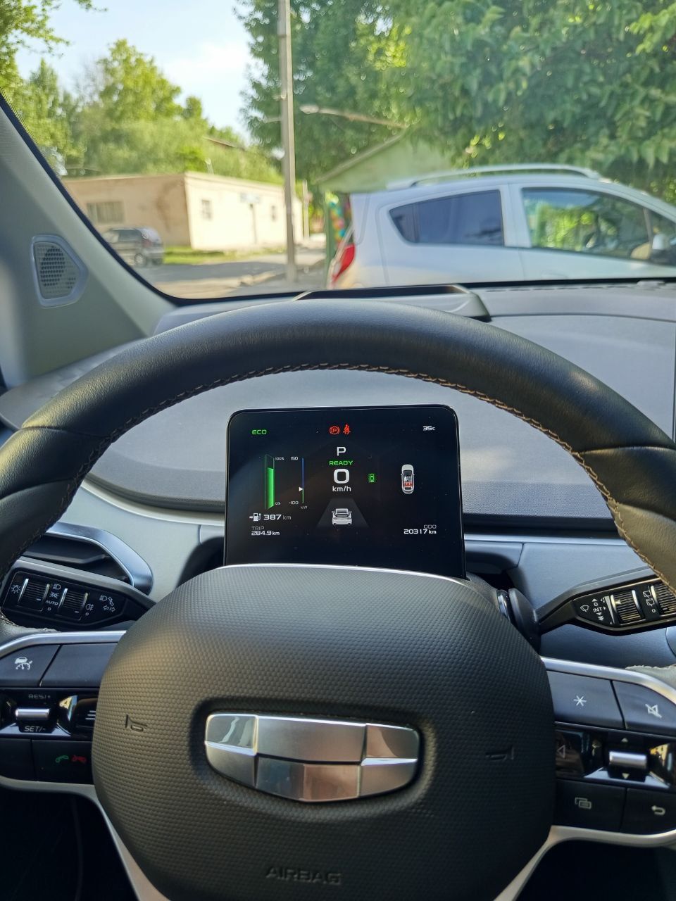 Geely geometry c